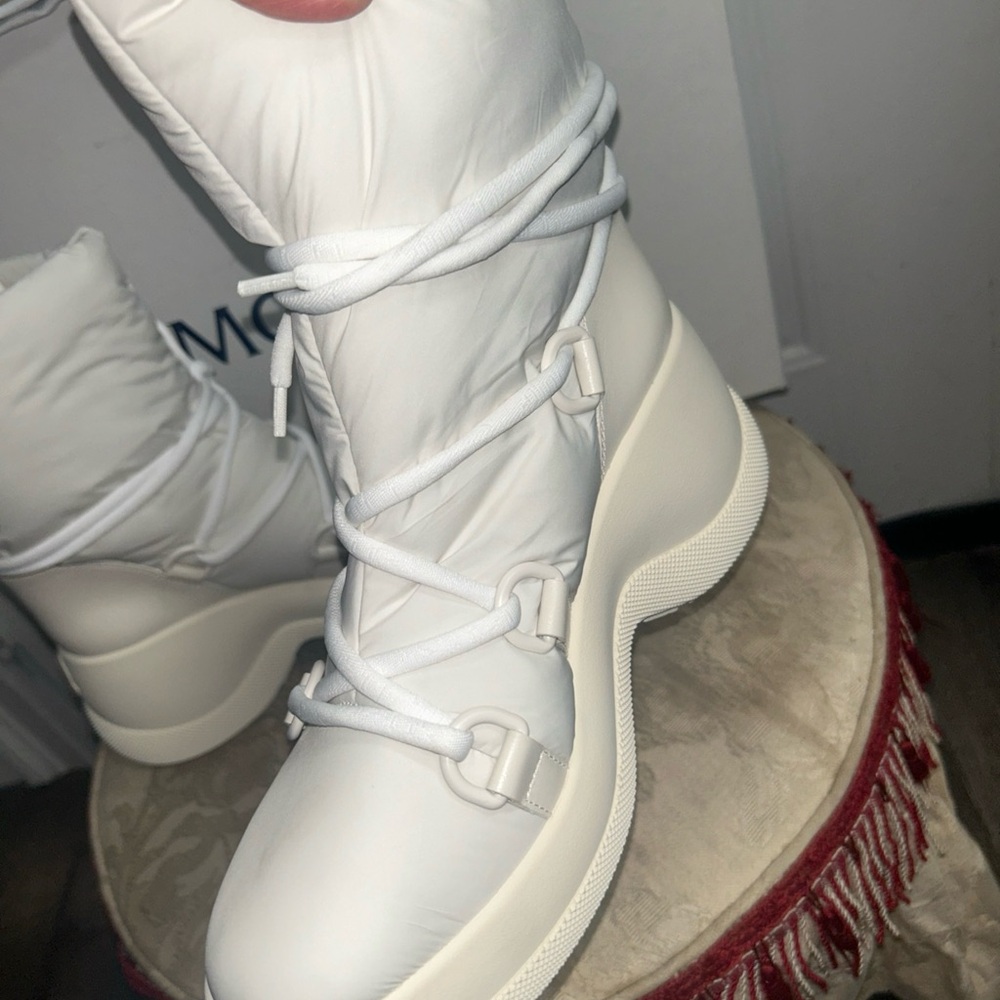 new Moncler Women's Resile Apres Ankle Tie light beige Boots Sz 38.5 - Picture 14 of 16